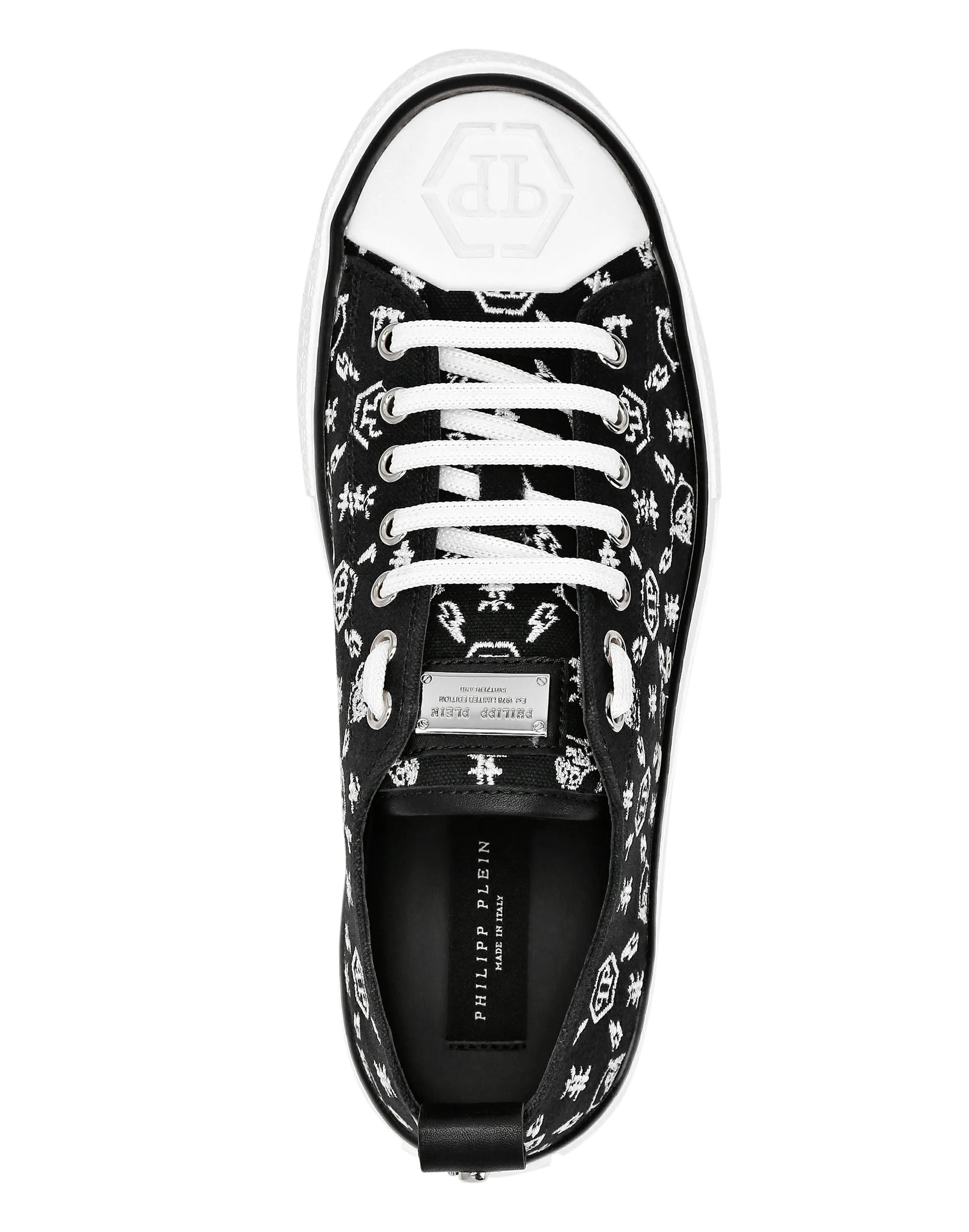 Canvas Lo-Top Sneakers Megastar