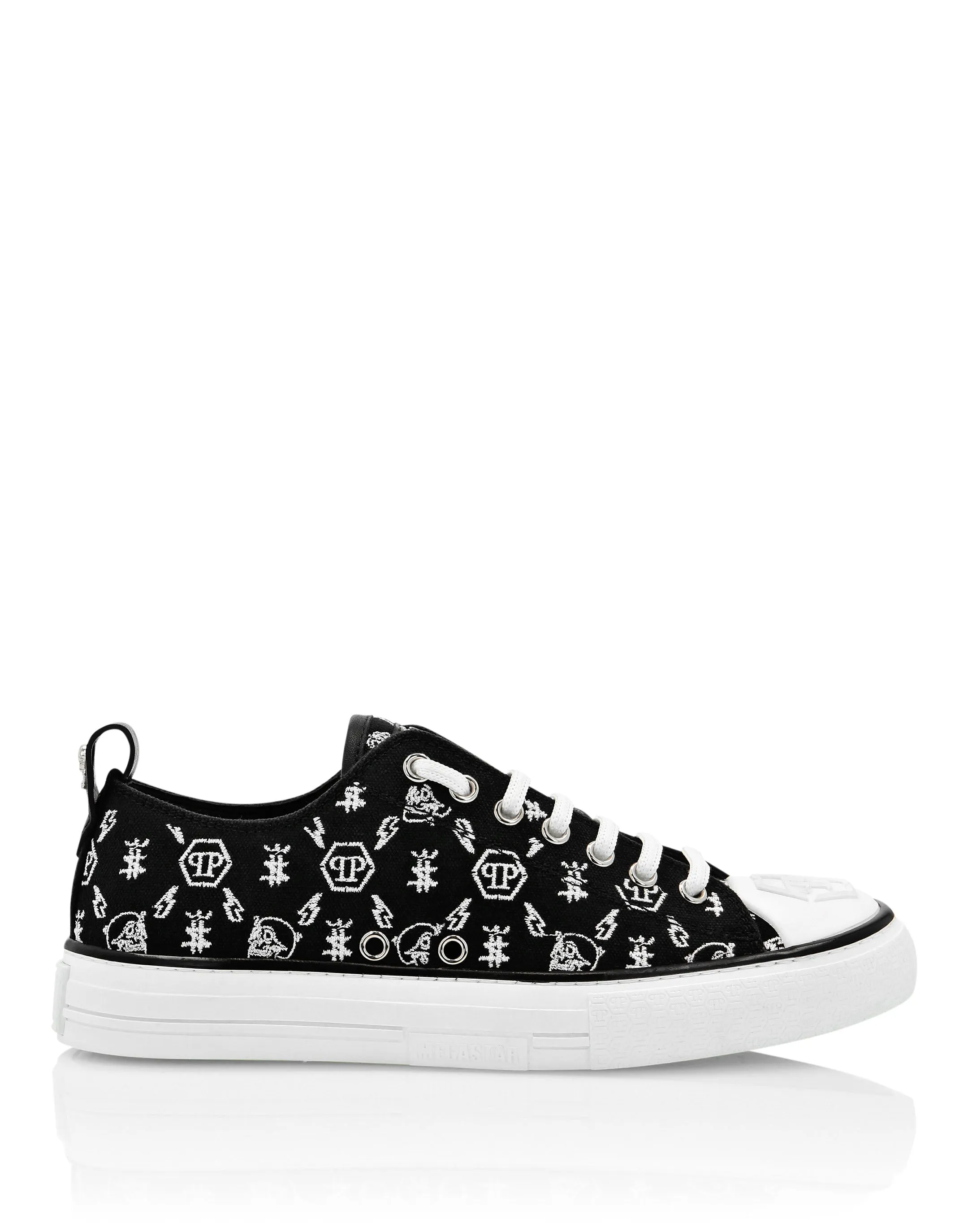 Canvas Lo-Top Sneakers Megastar