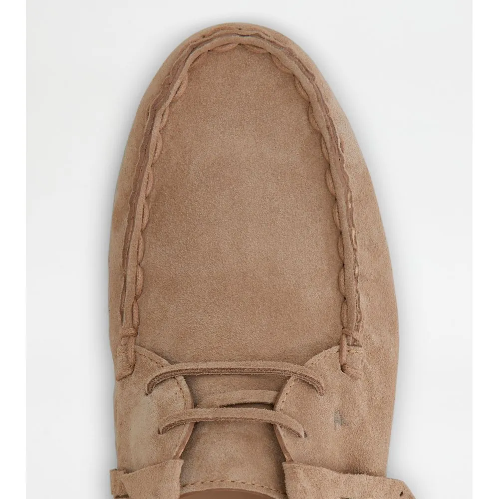 Gommino Desert Boots in Suede