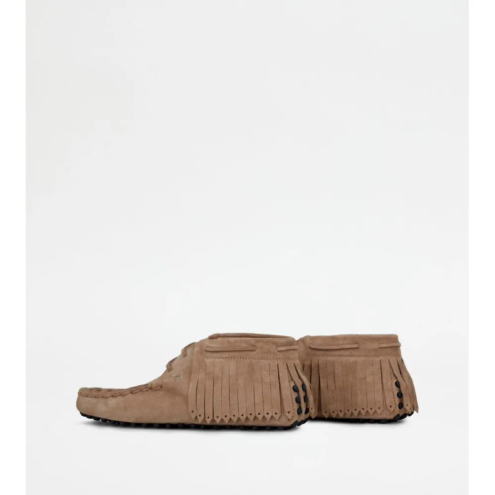 Gommino Desert Boots in Suede