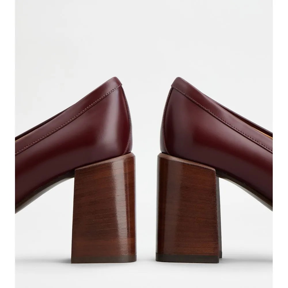 Heeled Loafers in Leather