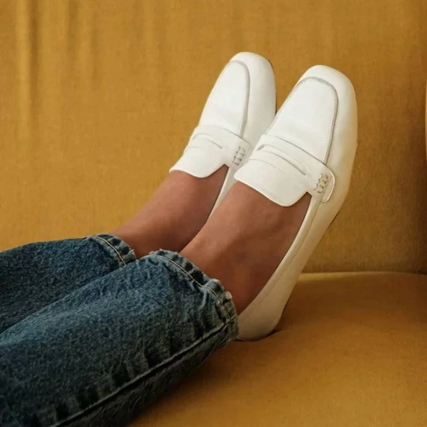 Hema Cuir In White