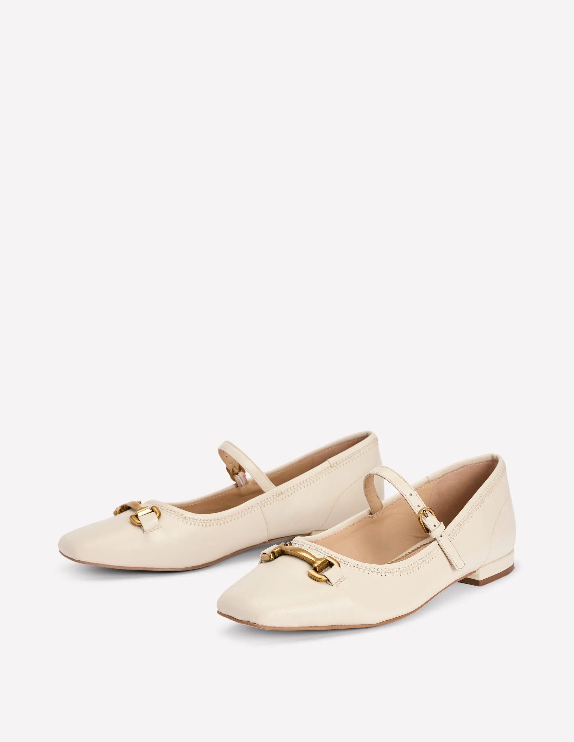 Iris Snaffle Mary Jane Flat-Ecru