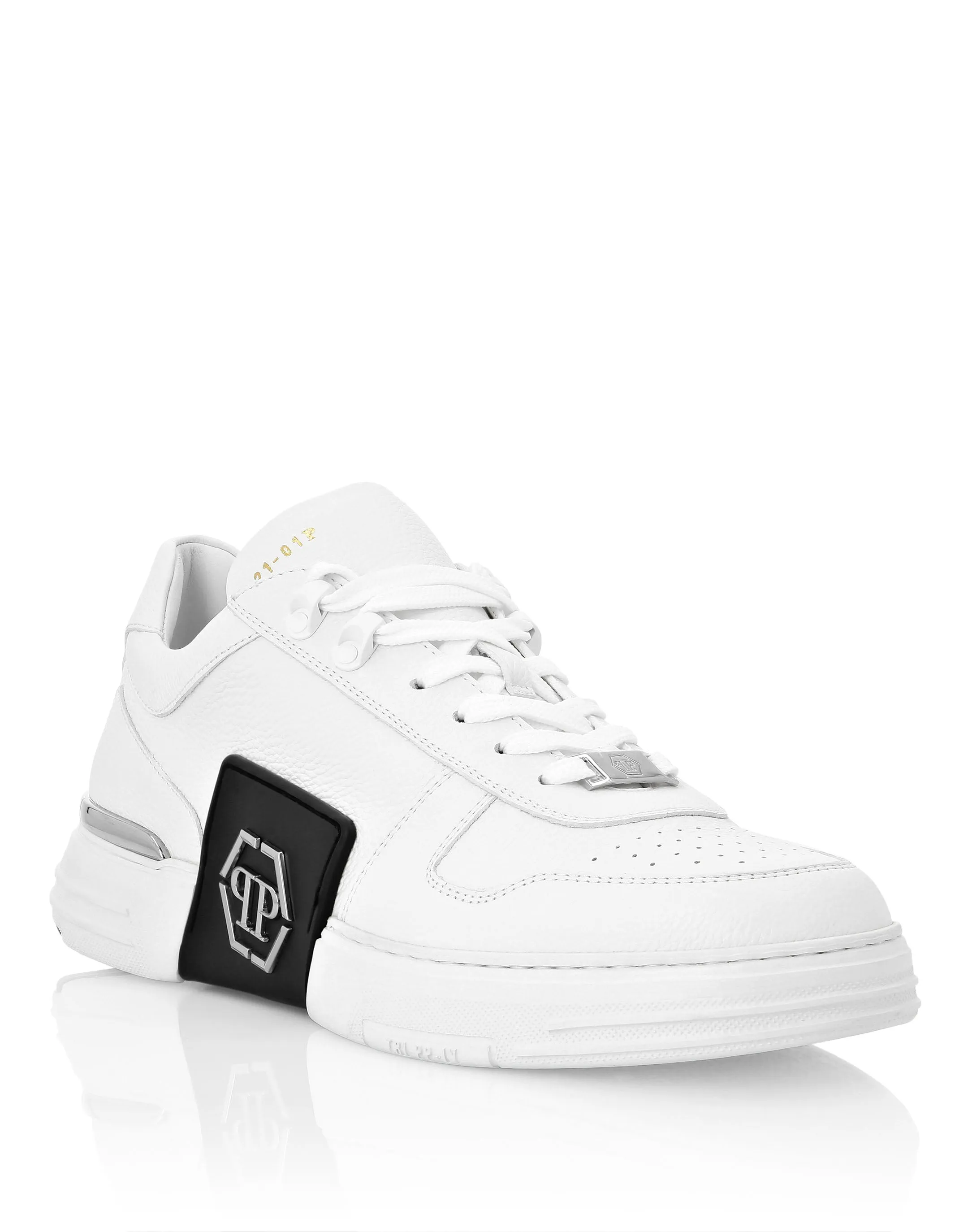 LO-TOP SNEAKERS PHANTOM KICK$ LEATHER Platinum HEXAGON