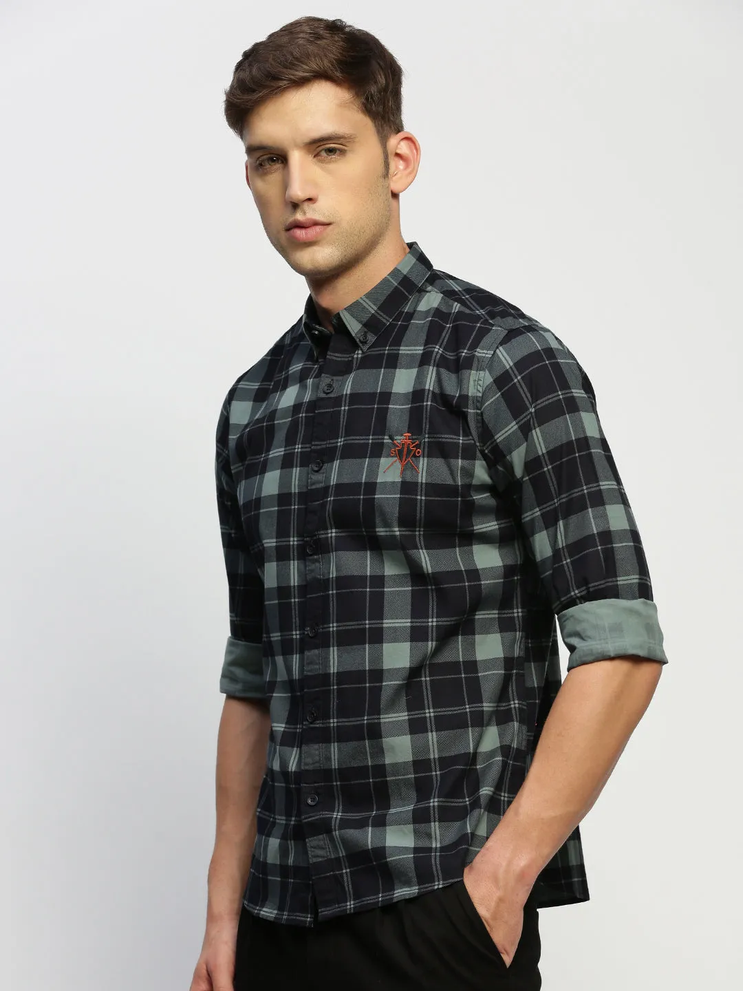 Men Black Standard Slim Fit Tartan Checked Cotton Casual Shirt