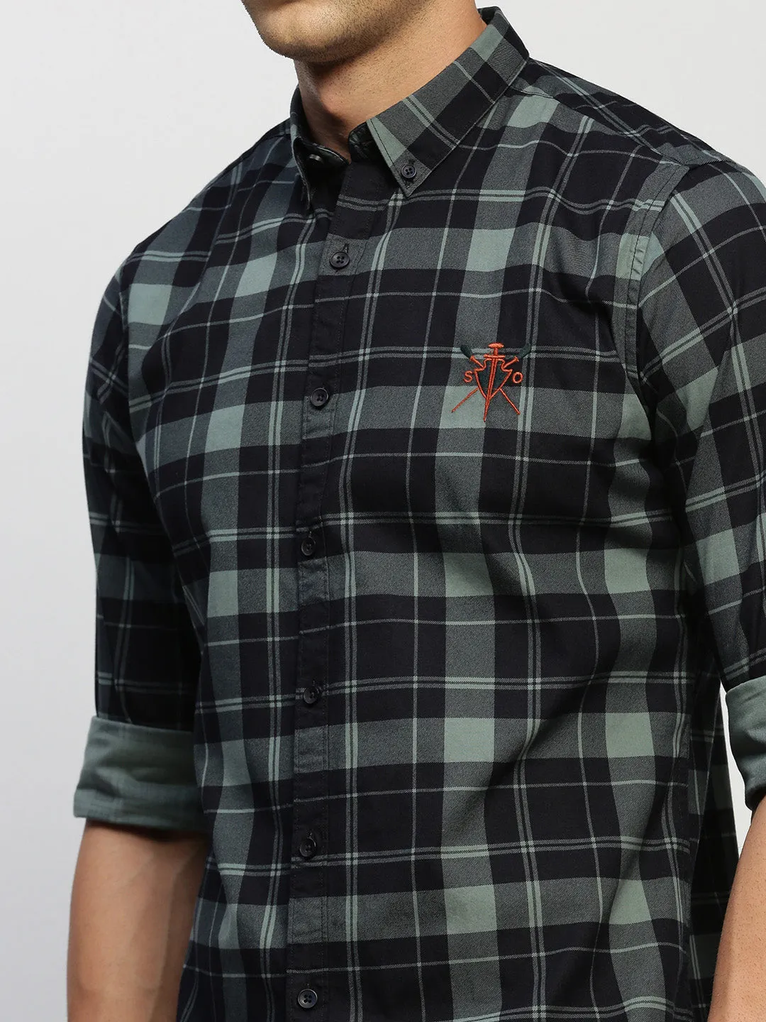 Men Black Standard Slim Fit Tartan Checked Cotton Casual Shirt
