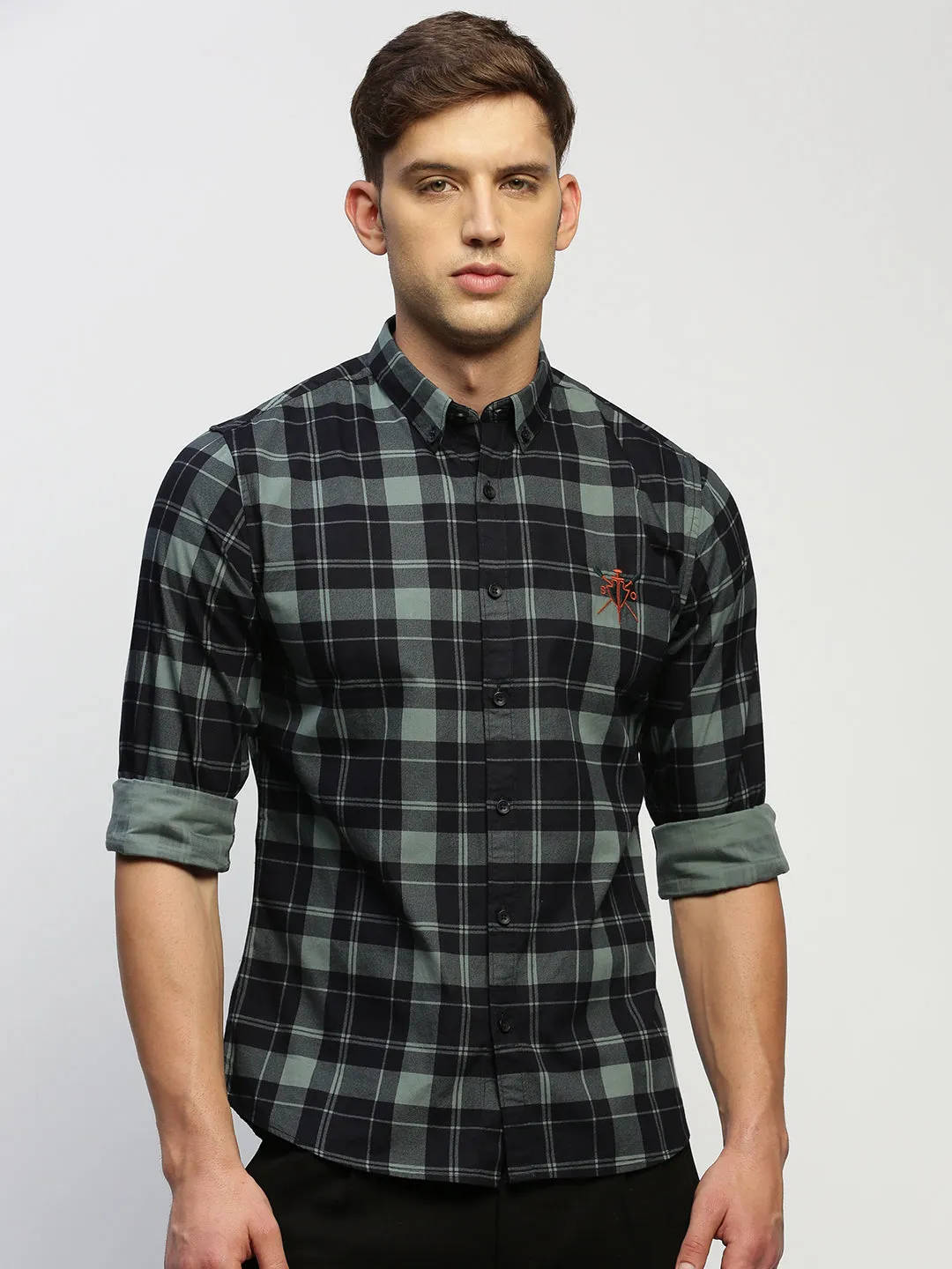 Men Black Standard Slim Fit Tartan Checked Cotton Casual Shirt
