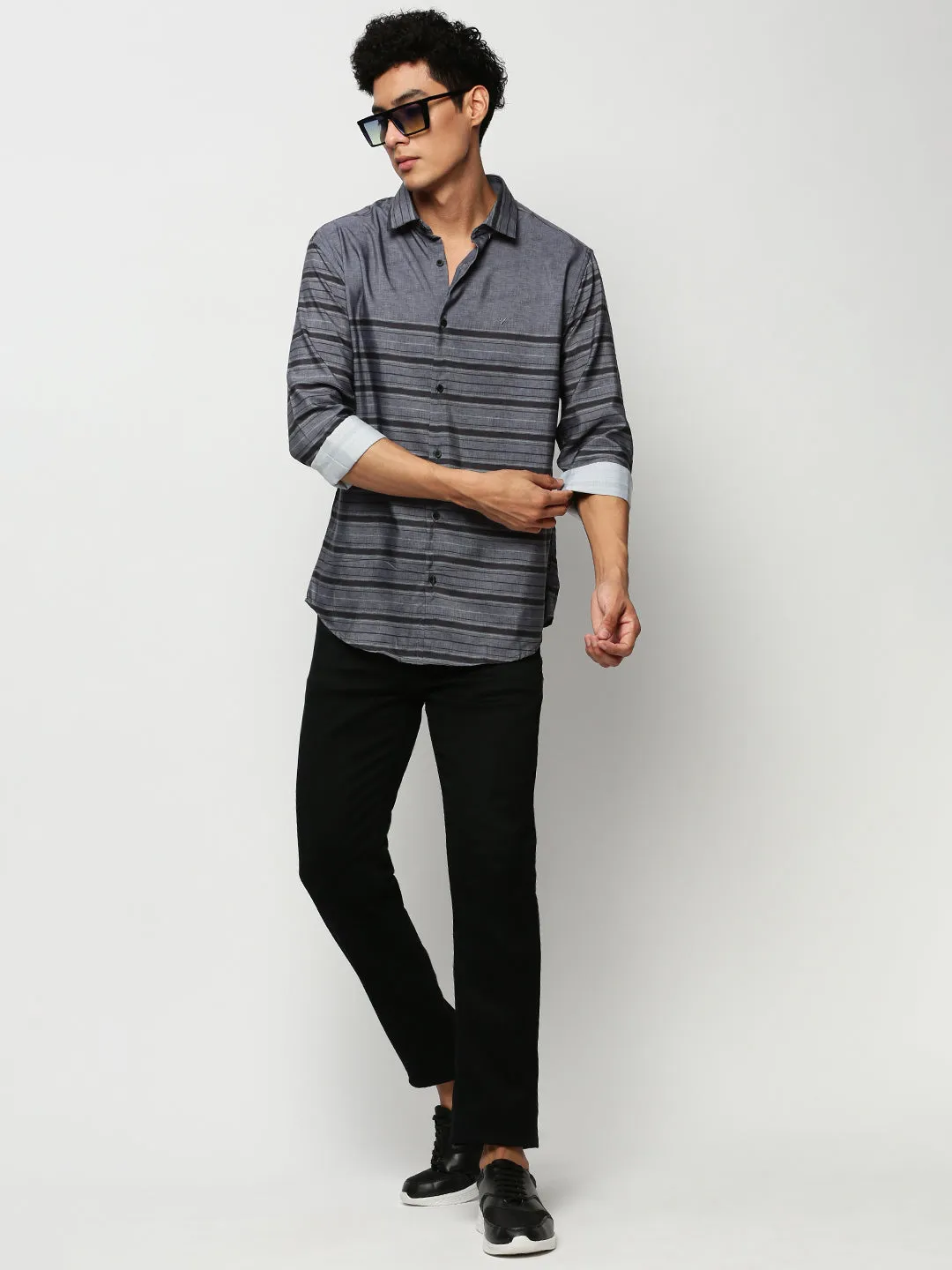 Men Grey Premium Slim Fit Horizontal Stripes Chambray Cotton Casual Shirt