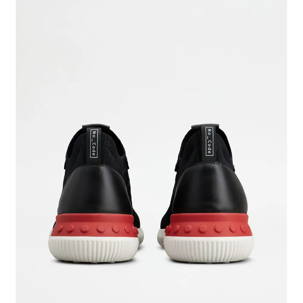 No_Code Knit in Technical Fabric and Leather