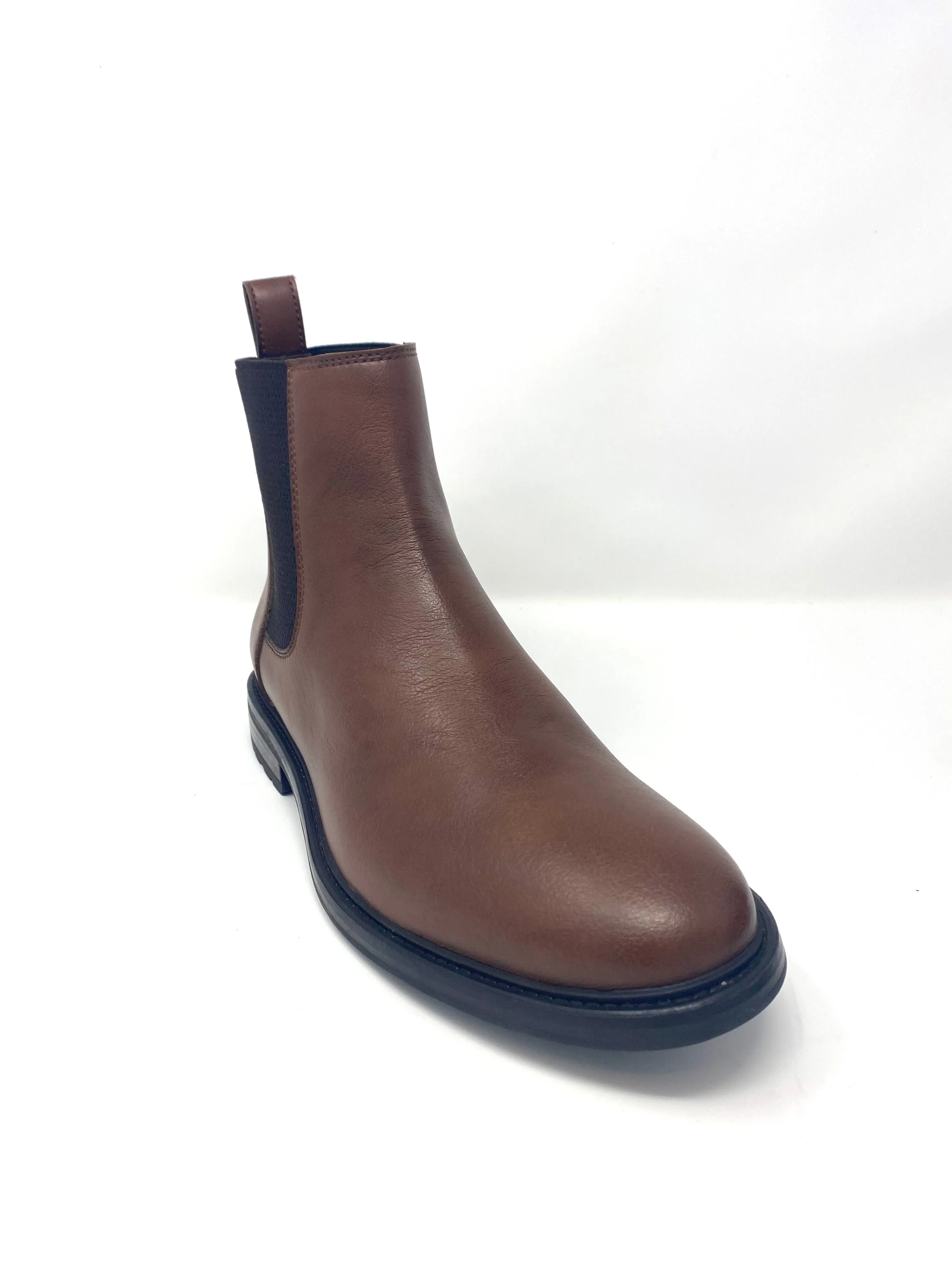 Oscar Chelsea Boot in Tan from Novacas
