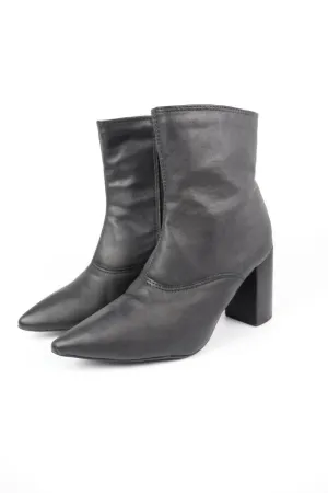 Sophia Boots In Black