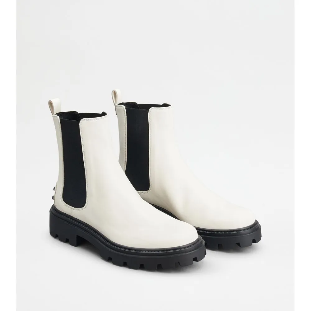 Tod's Chelsea Boots in Leather
