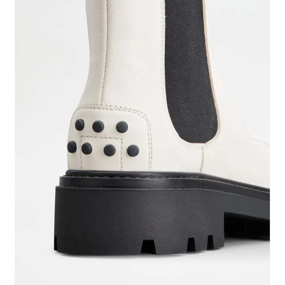Tod's Chelsea Boots in Leather