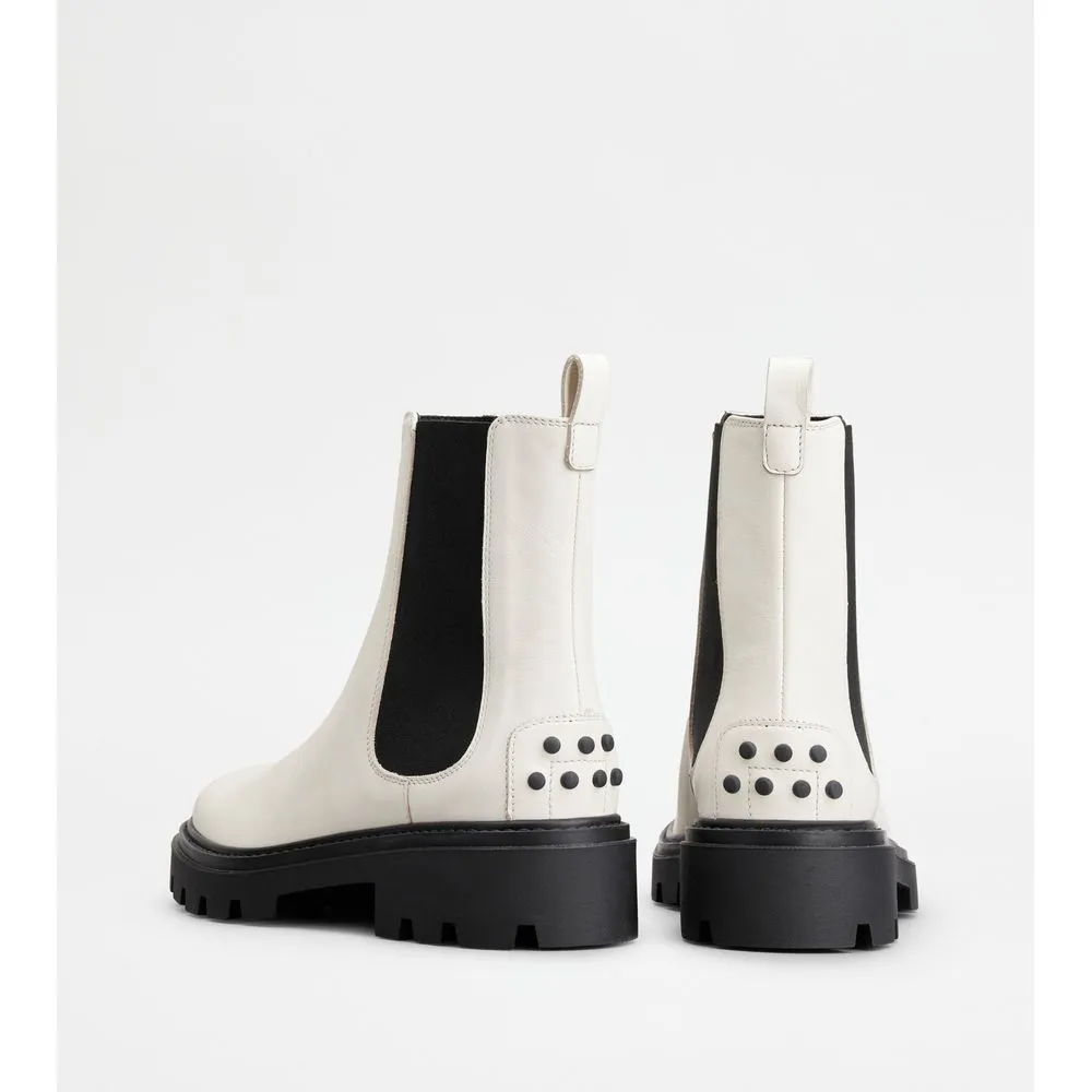 Tod's Chelsea Boots in Leather