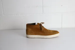 Tod's Lace-Up Desert Boots in Brown Suede