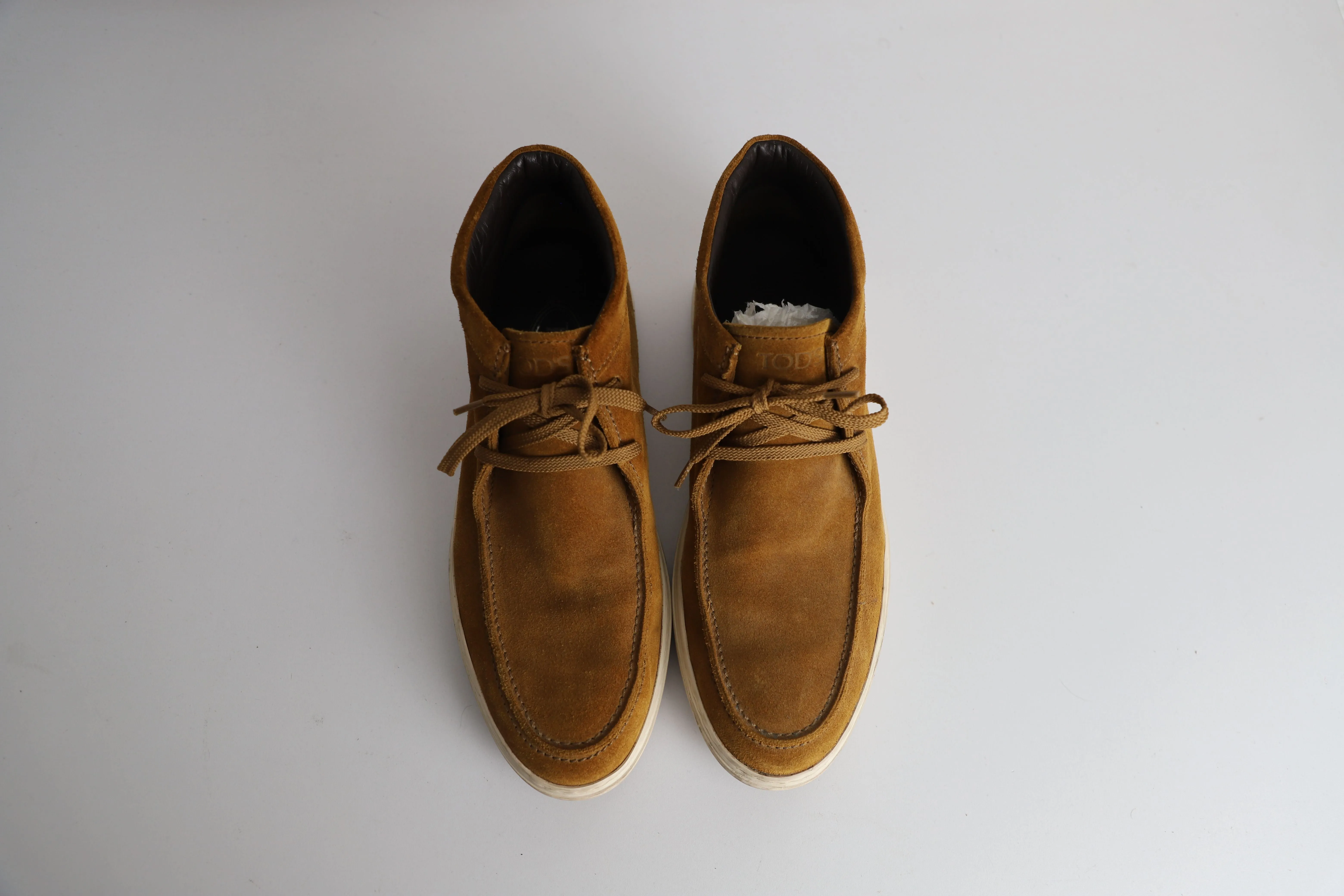 Tod's Lace-Up Desert Boots in Brown Suede