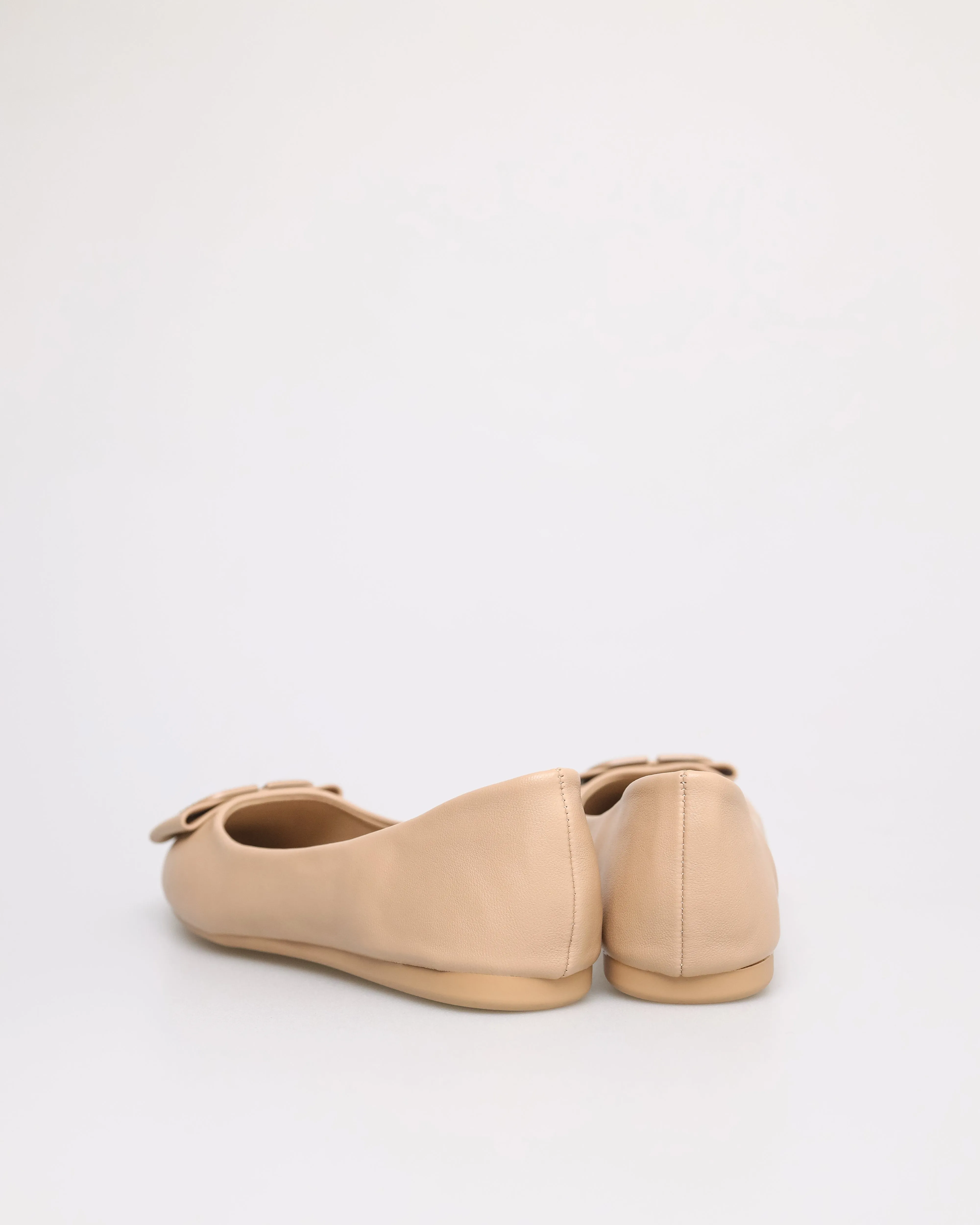 Tomaz NN255 Ladies Emblem Buckle Flats
