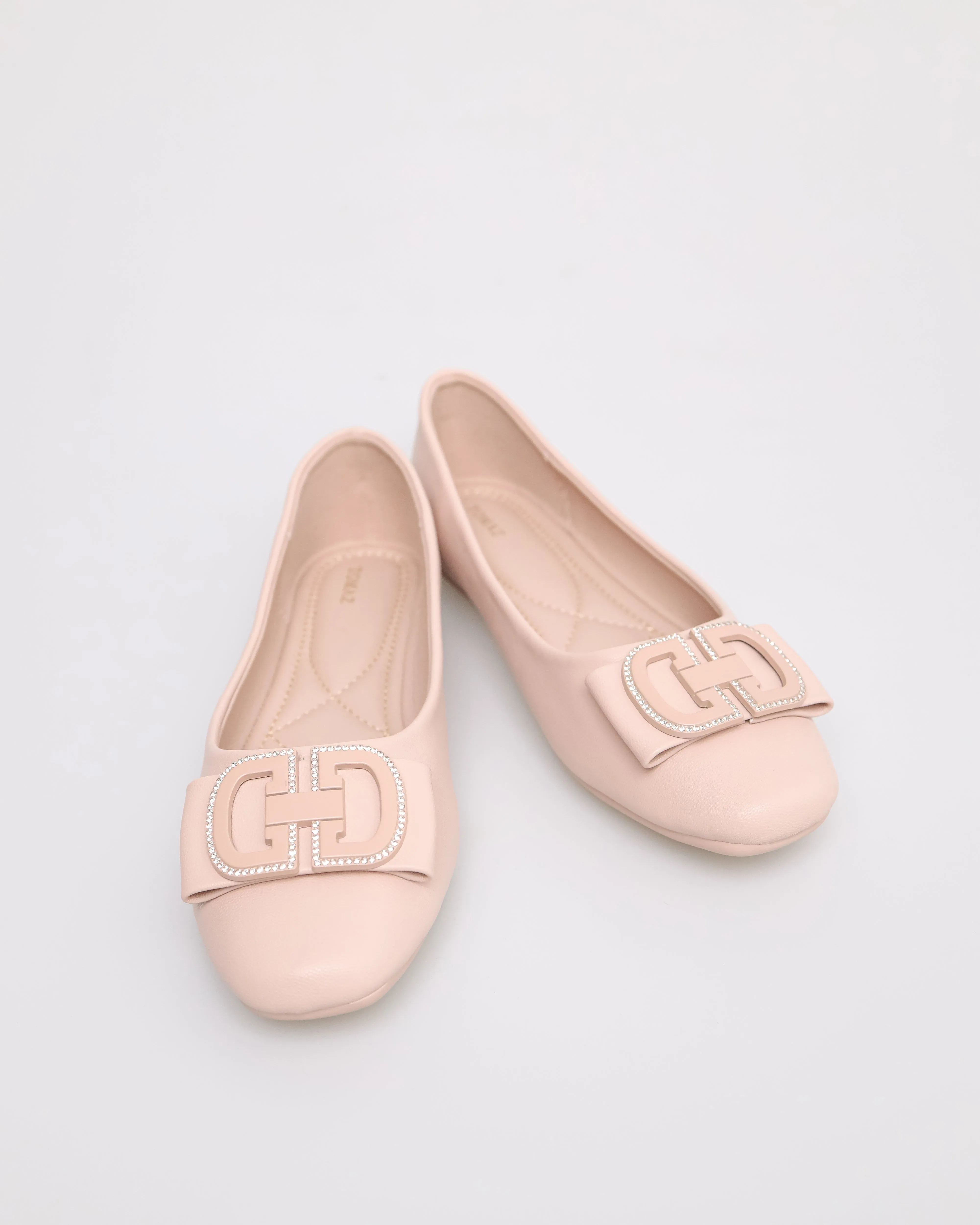 Tomaz NN255 Ladies Emblem Buckle Flats