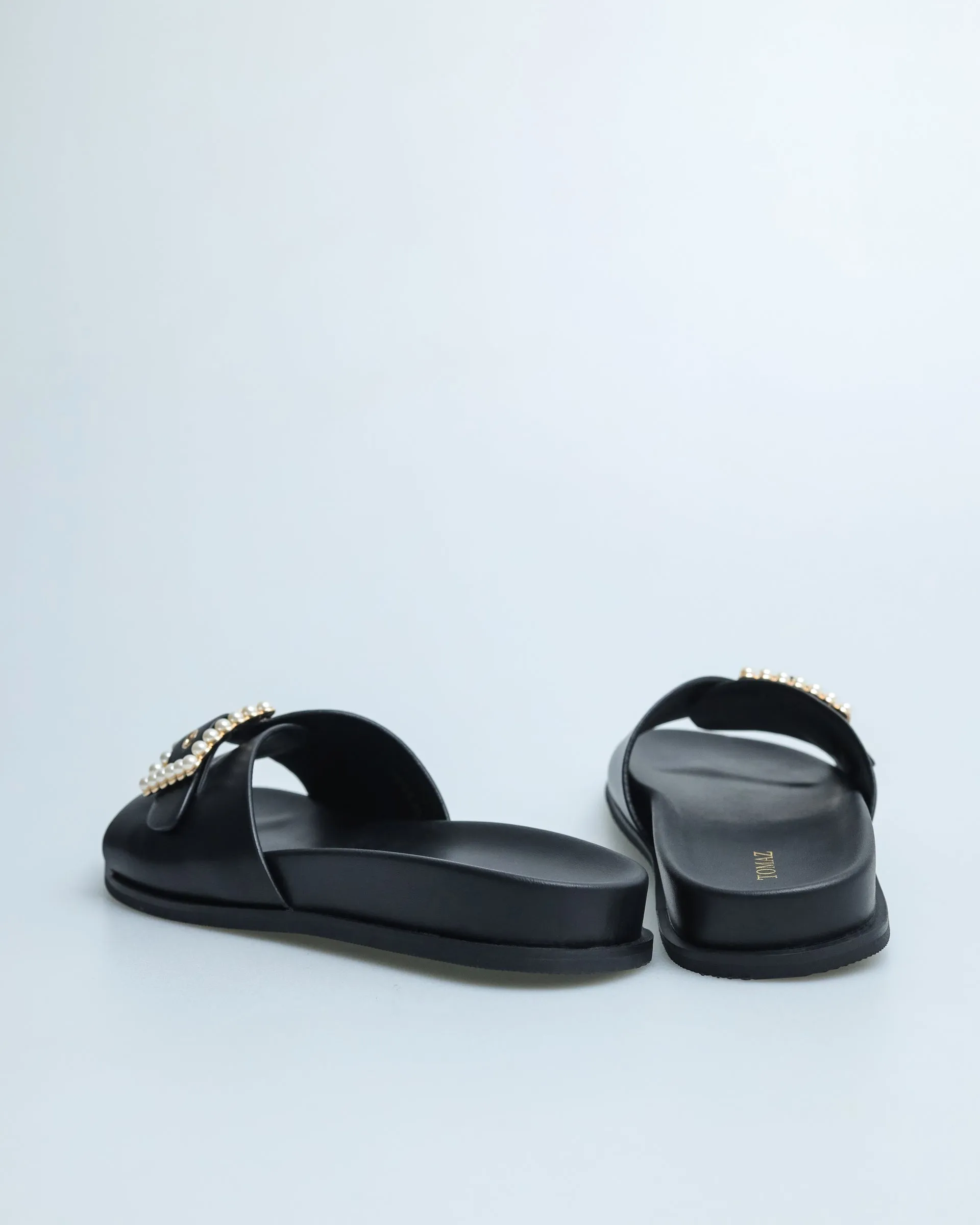 Tomaz YX134 Ladies Pearl Buckle Sandals