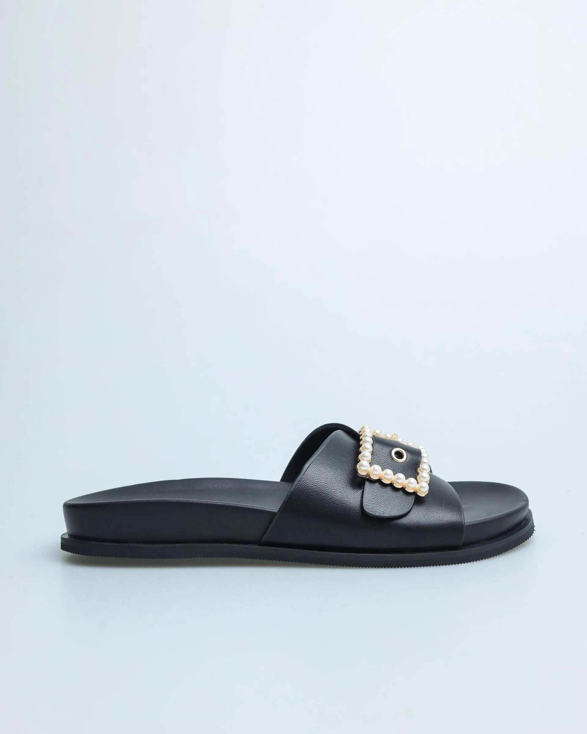 Tomaz YX134 Ladies Pearl Buckle Sandals