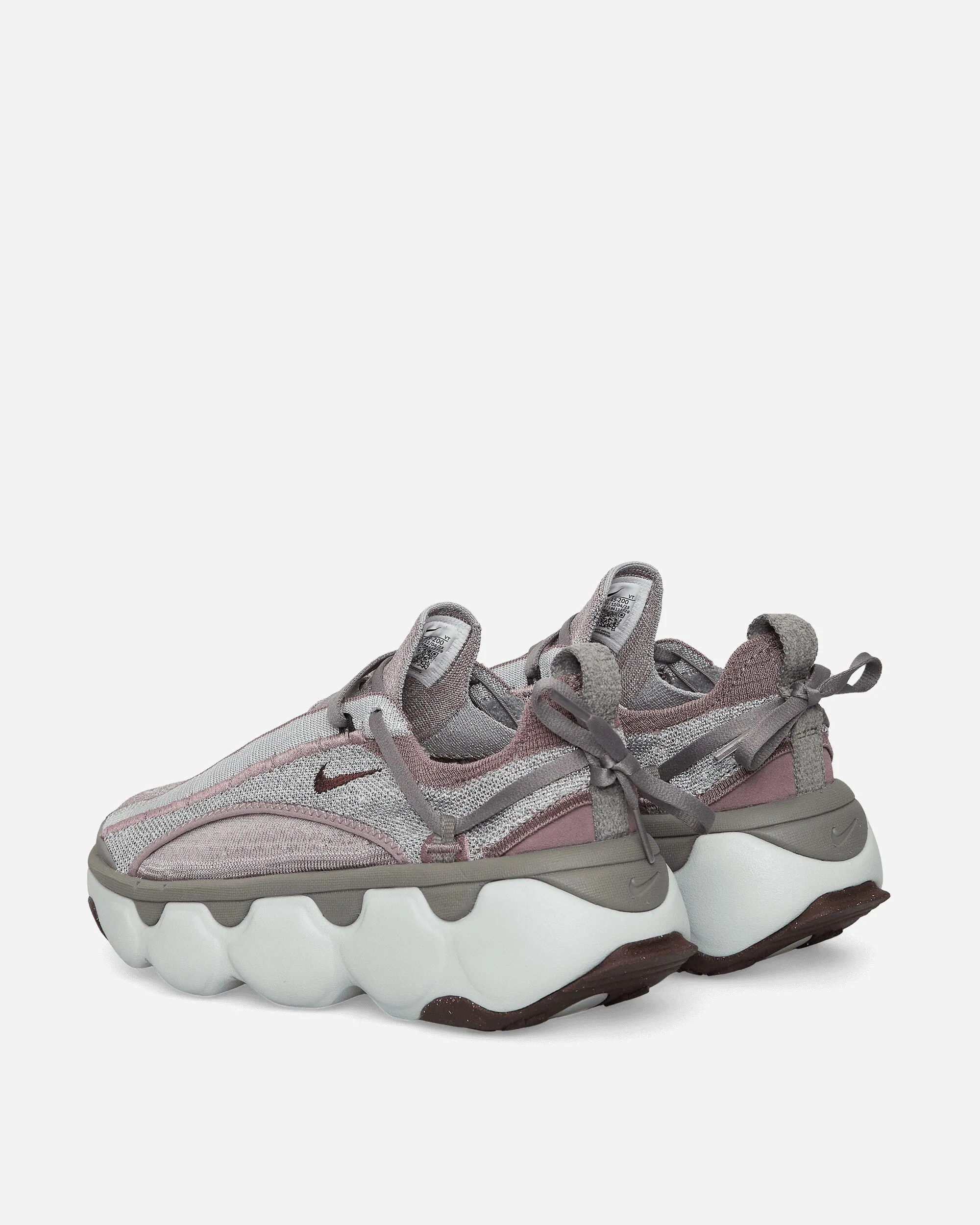 Women's Flyknit Bloom Sneakers Taupe Grey / Black