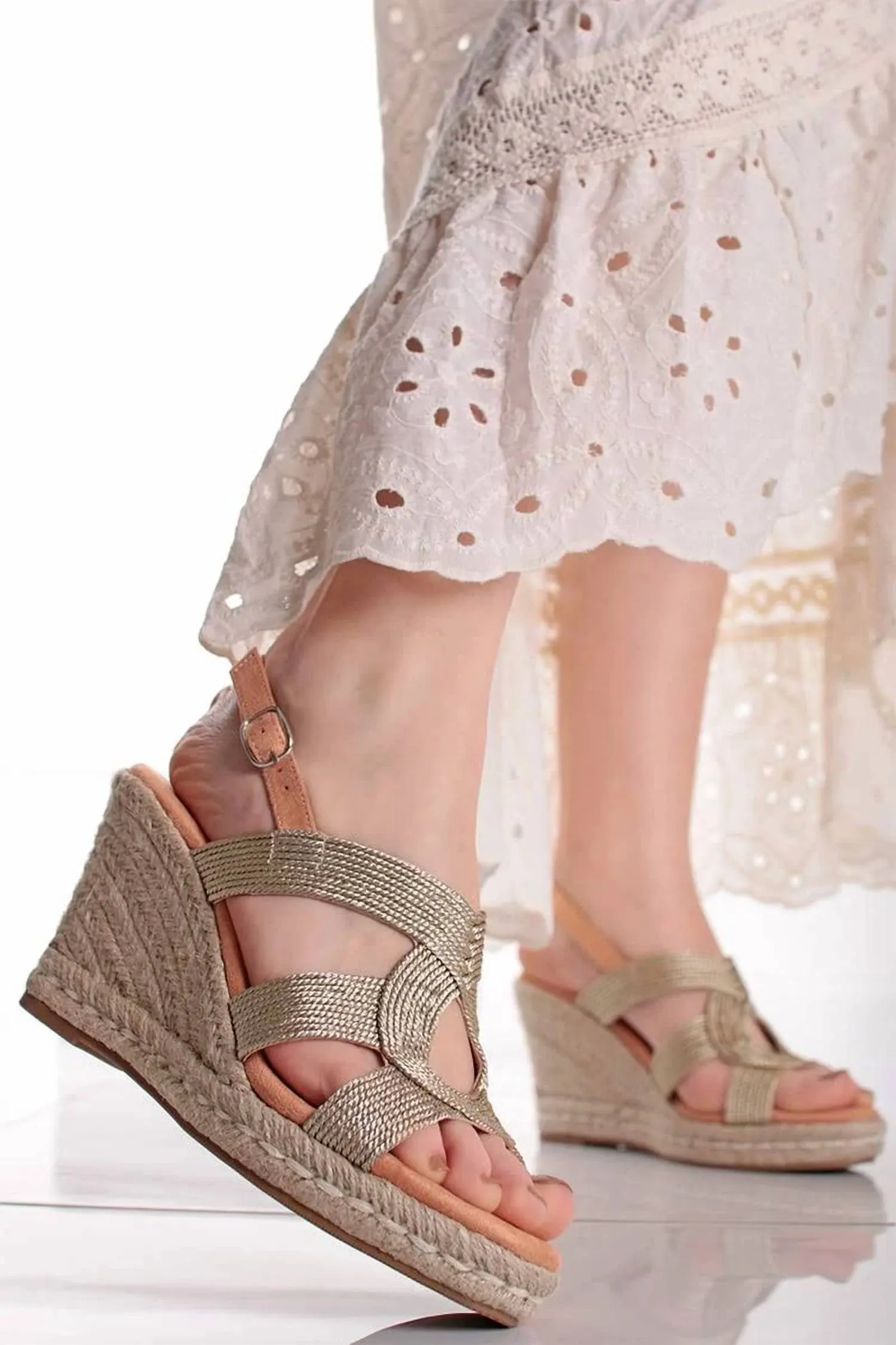 Women's Jute Wedge Sandals In Gold