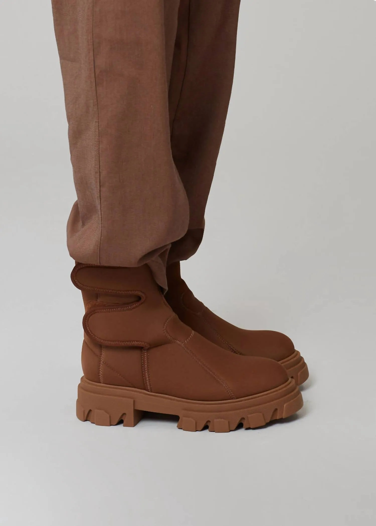 Women's Scuba Boots In Brown