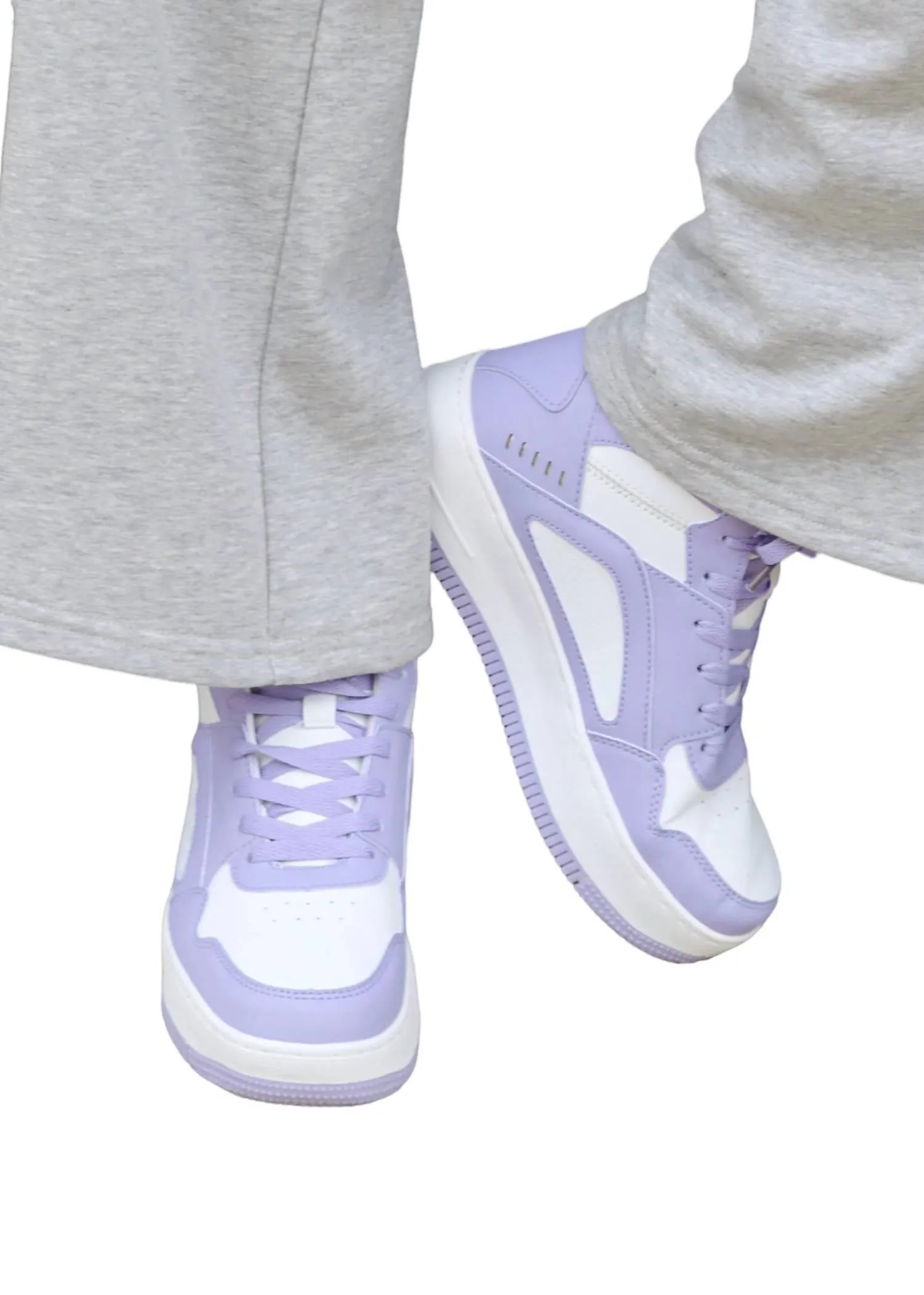 Women's Sneaker In White/purple